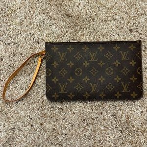 Louis Vuitton NeverFull clutch